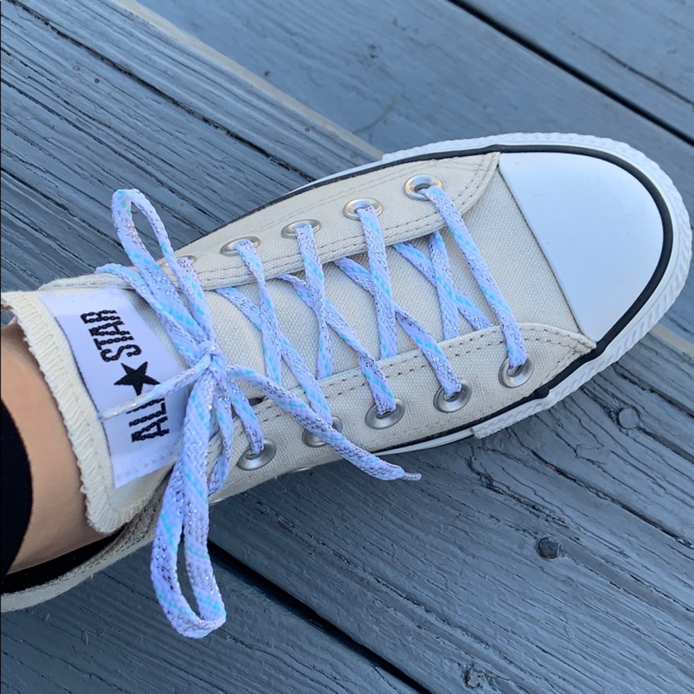 NWOT Cream Colored Converse Low tops